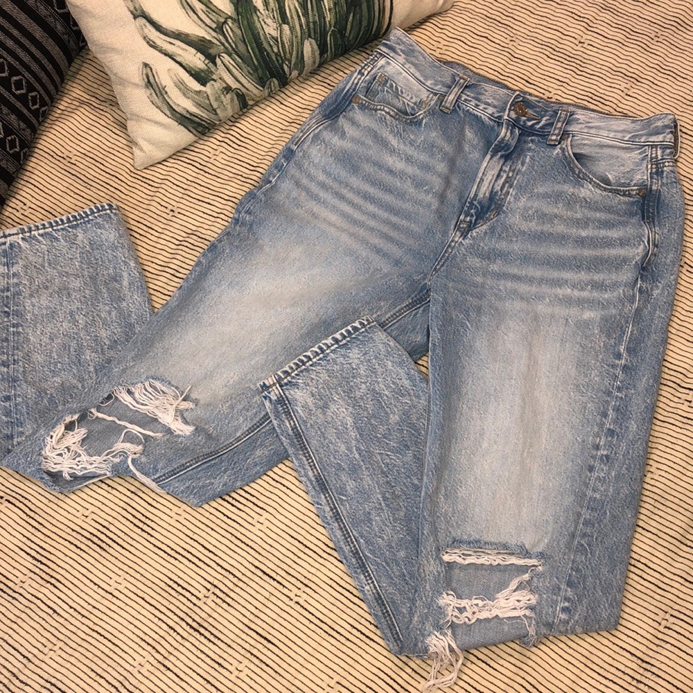American Eagle Mom Jeans🦅